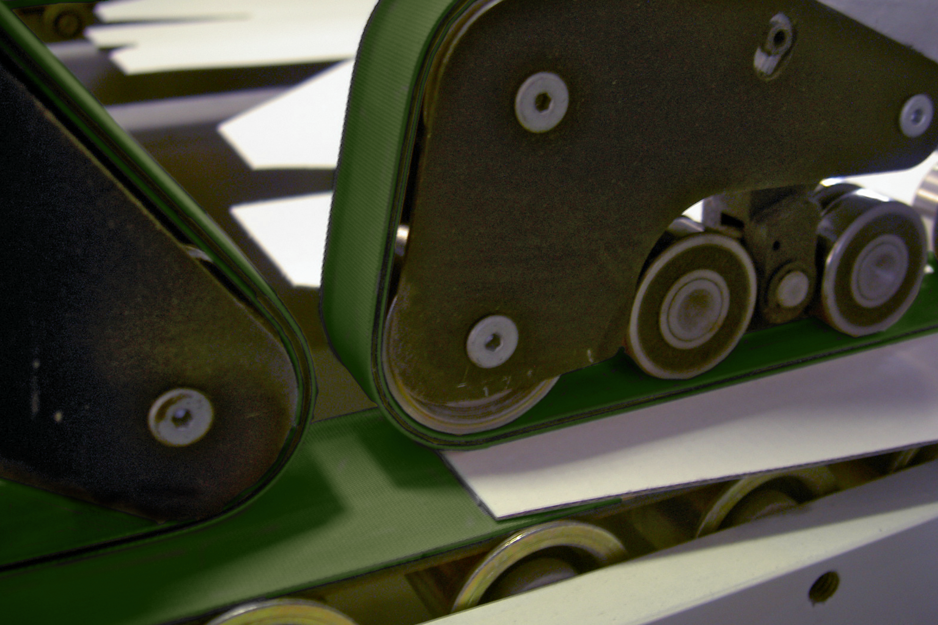 Високоефективні еластомери для конвеєрних стрічок та ременів