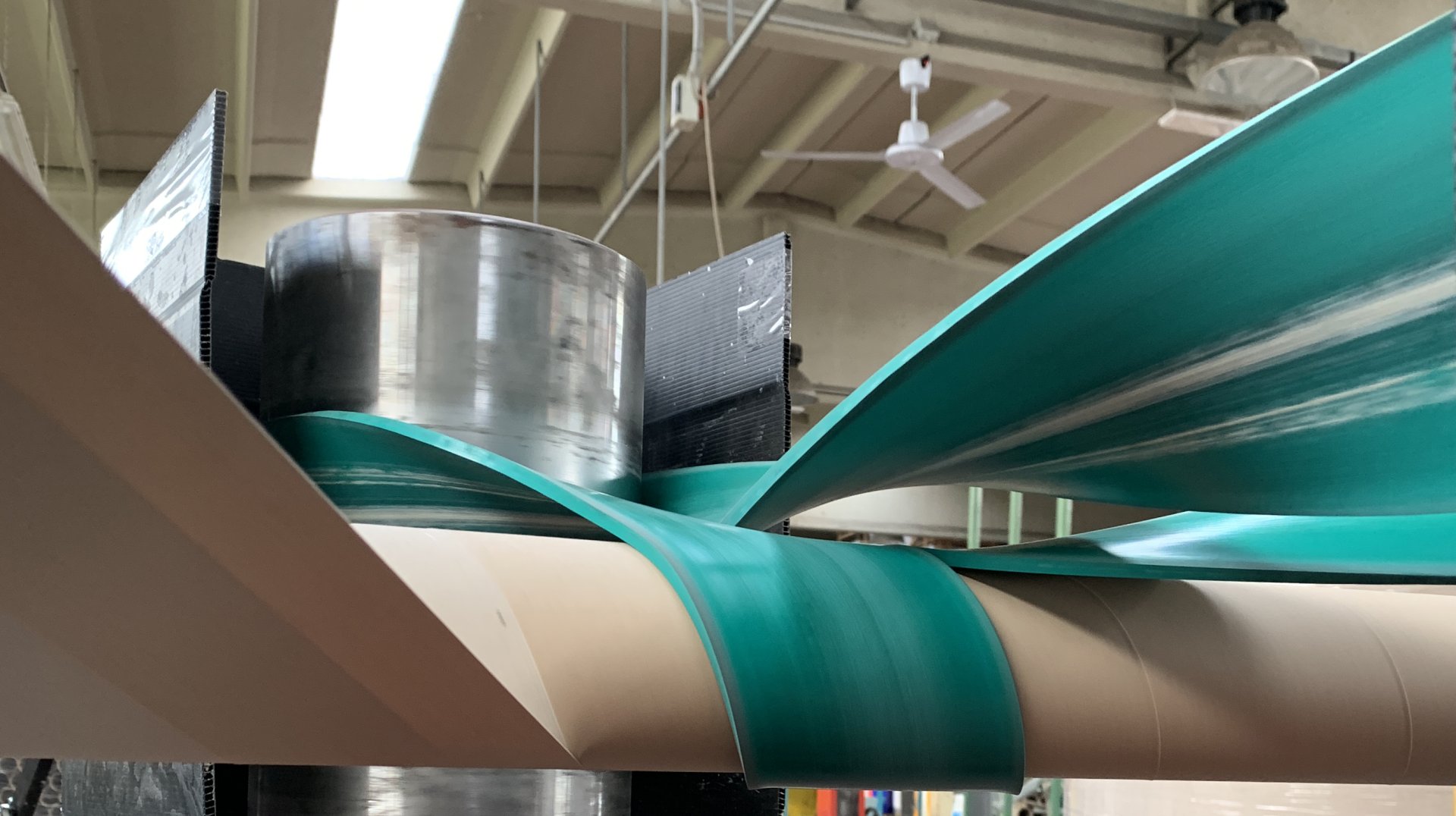 Високоефективні нескінченні стрічки для намотування труб